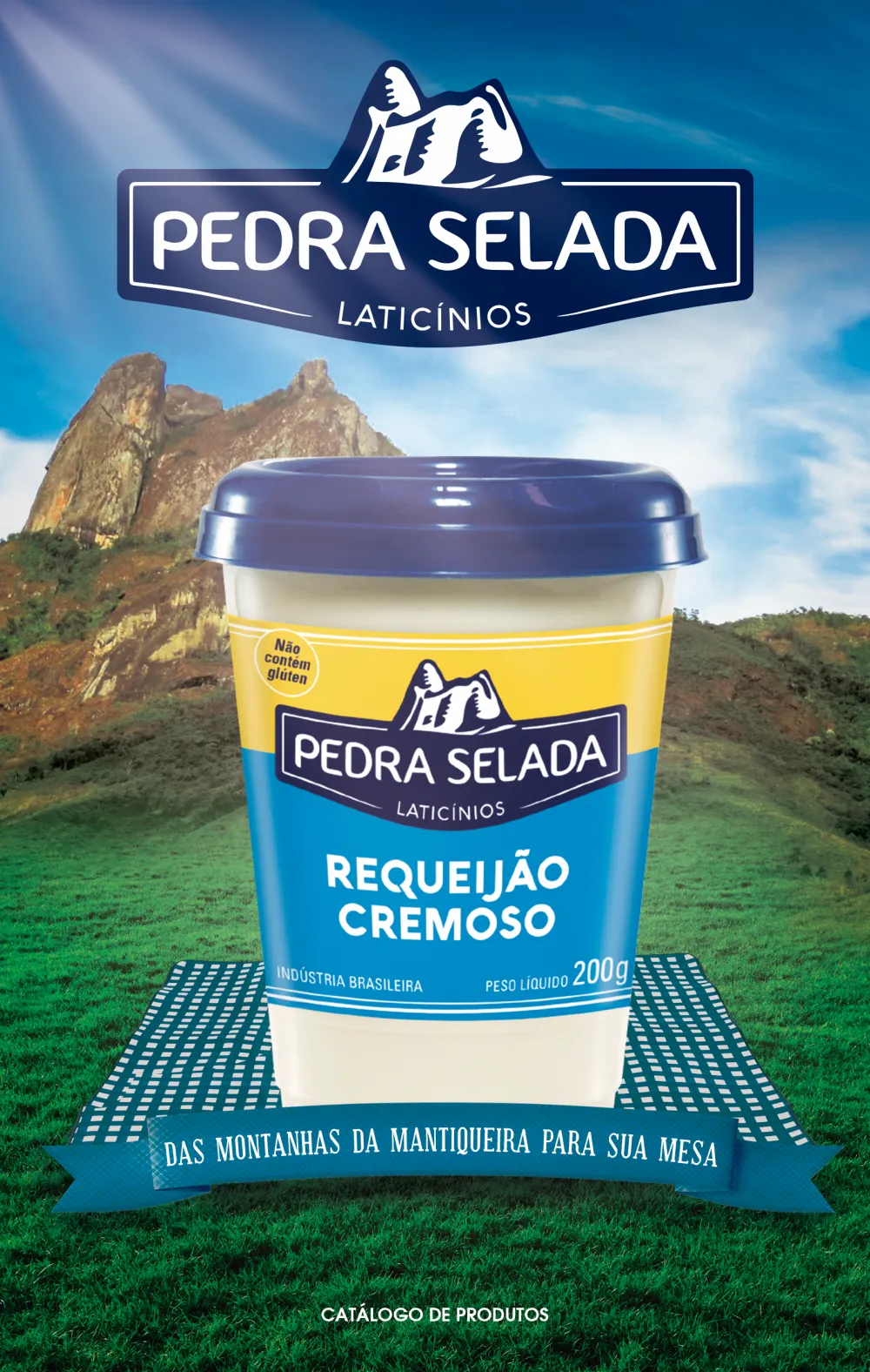 Folder Pedra Selada: capa com requeijão cremoso e a frase Das montanhas da Mantiqueira para sua mesa